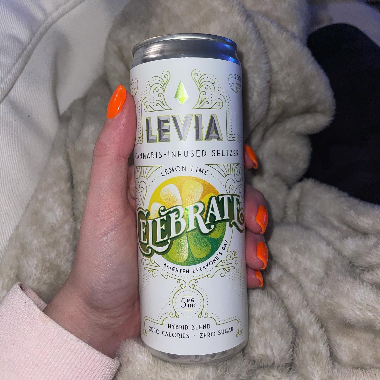 There's no such thing as the 'Sunday Scaries' when you have a LEVIA in your hand. Cheers!
.
.
.