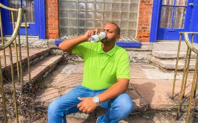 #ThirstyThursday is better with LEVIA. Ditch the sugary drinks and feel good about what you’re putting in your body with Celebrate, Achieve, or Dream. #leviabrands : @kevykevvworldwide