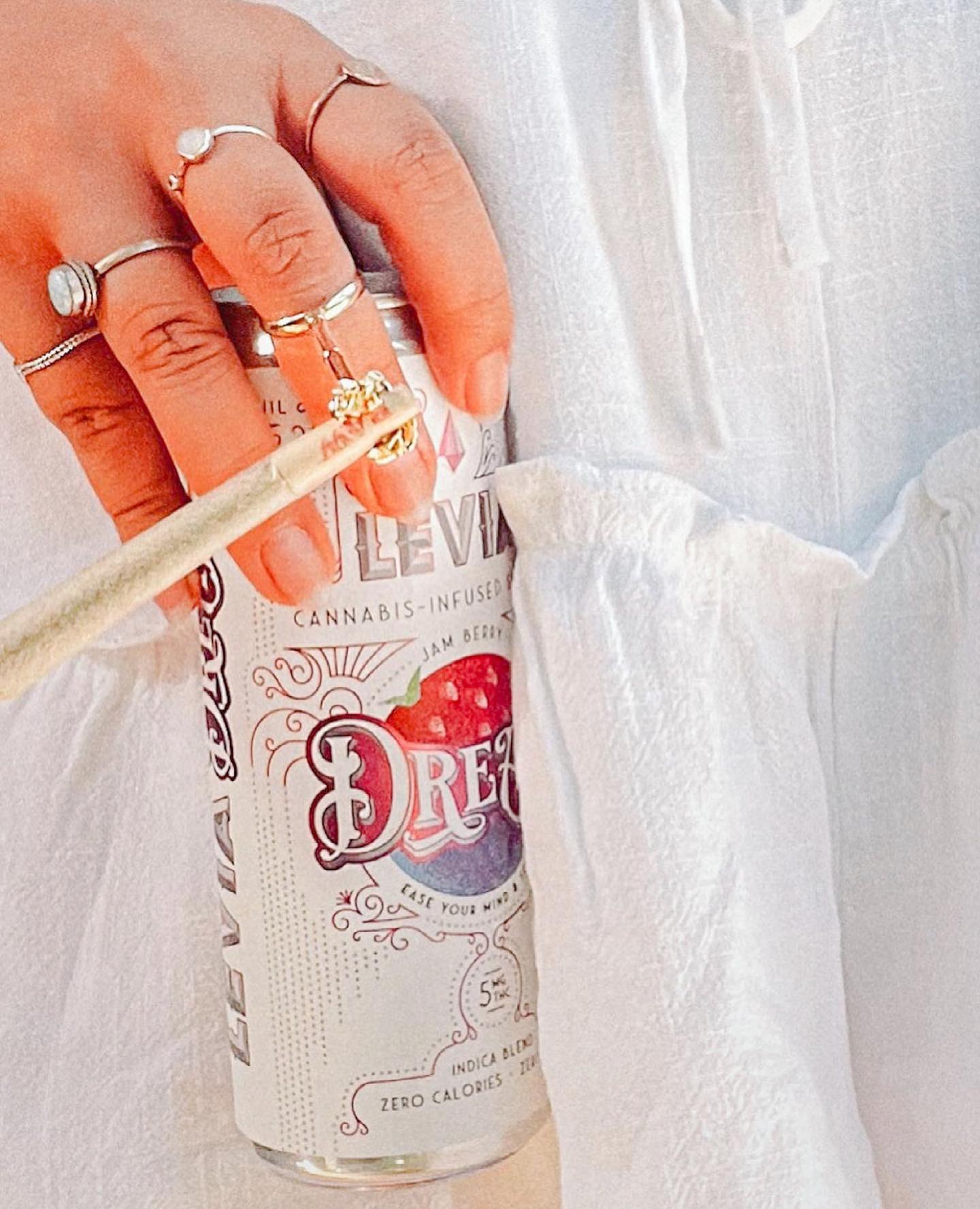 LEVIA in hand all weekend long  edelieeetc