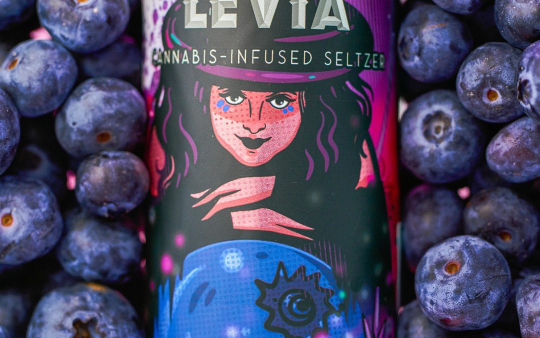 MONDAY MOCKTAILS with LEVIA 🧚🏽 Muddled fresh fruit in our Blueberry Cobbler flavor is the perfect way to add a little extra flair #leviavideo