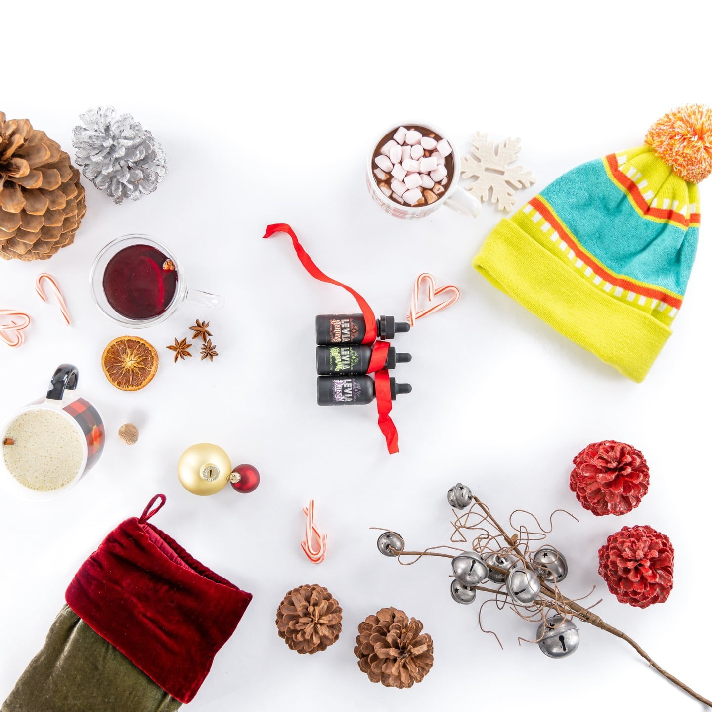 | LEVIA Check the  lover off your holiday gift list
: @craigcapellophotography